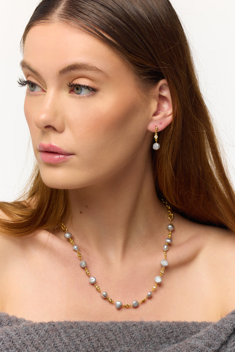 Ocean of Pearls Earrings