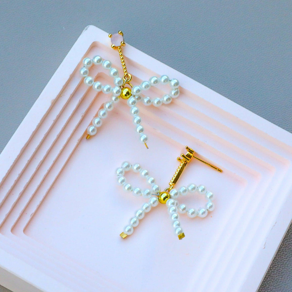 Lovely Pearl Ribbon Earrings