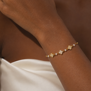 Clover Pearl Bracelet