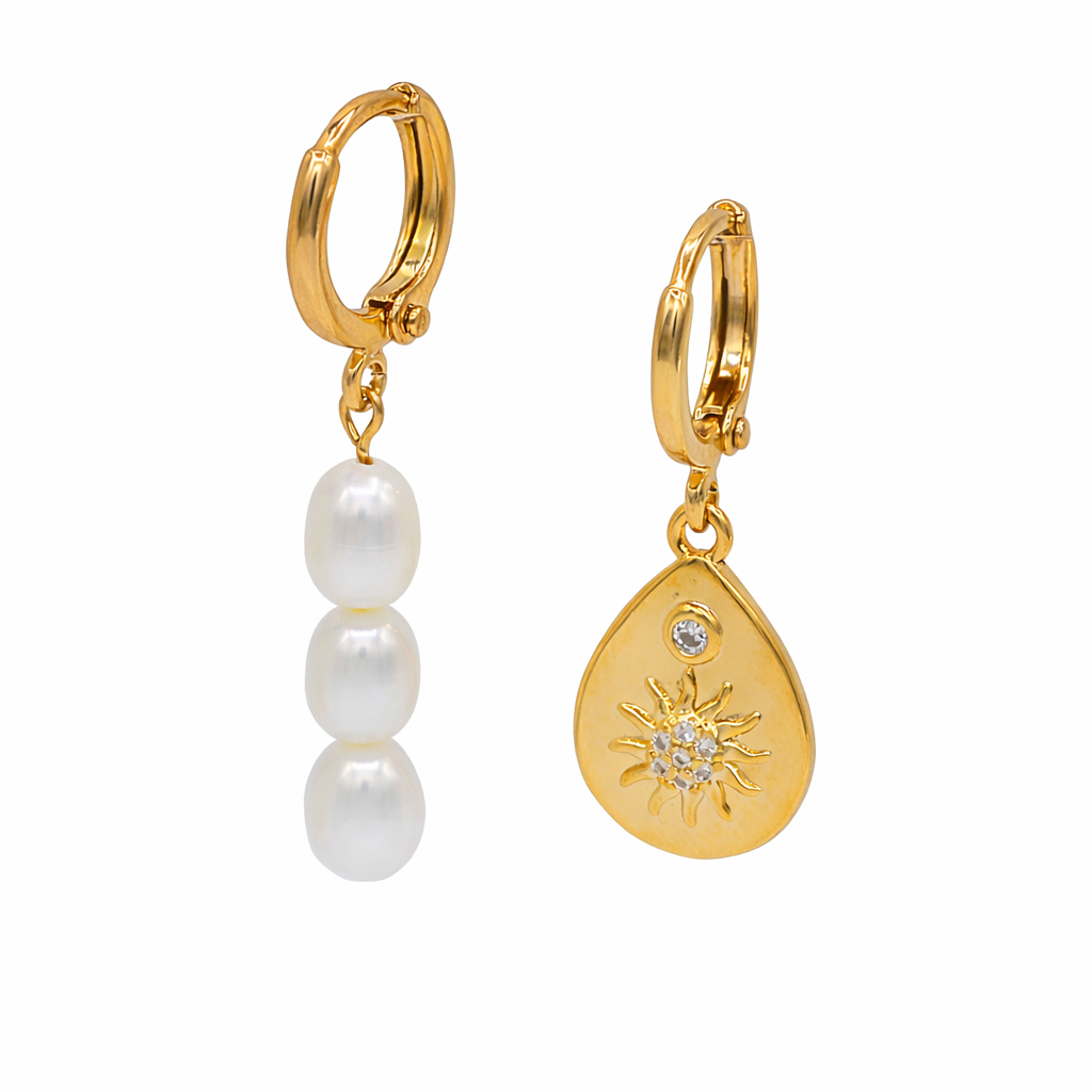 Solar Pearl Mismatch Earrings