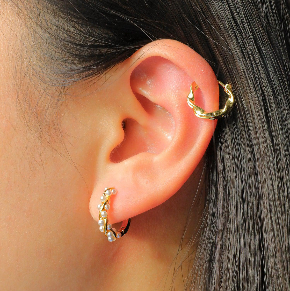 Double Twist Huggies