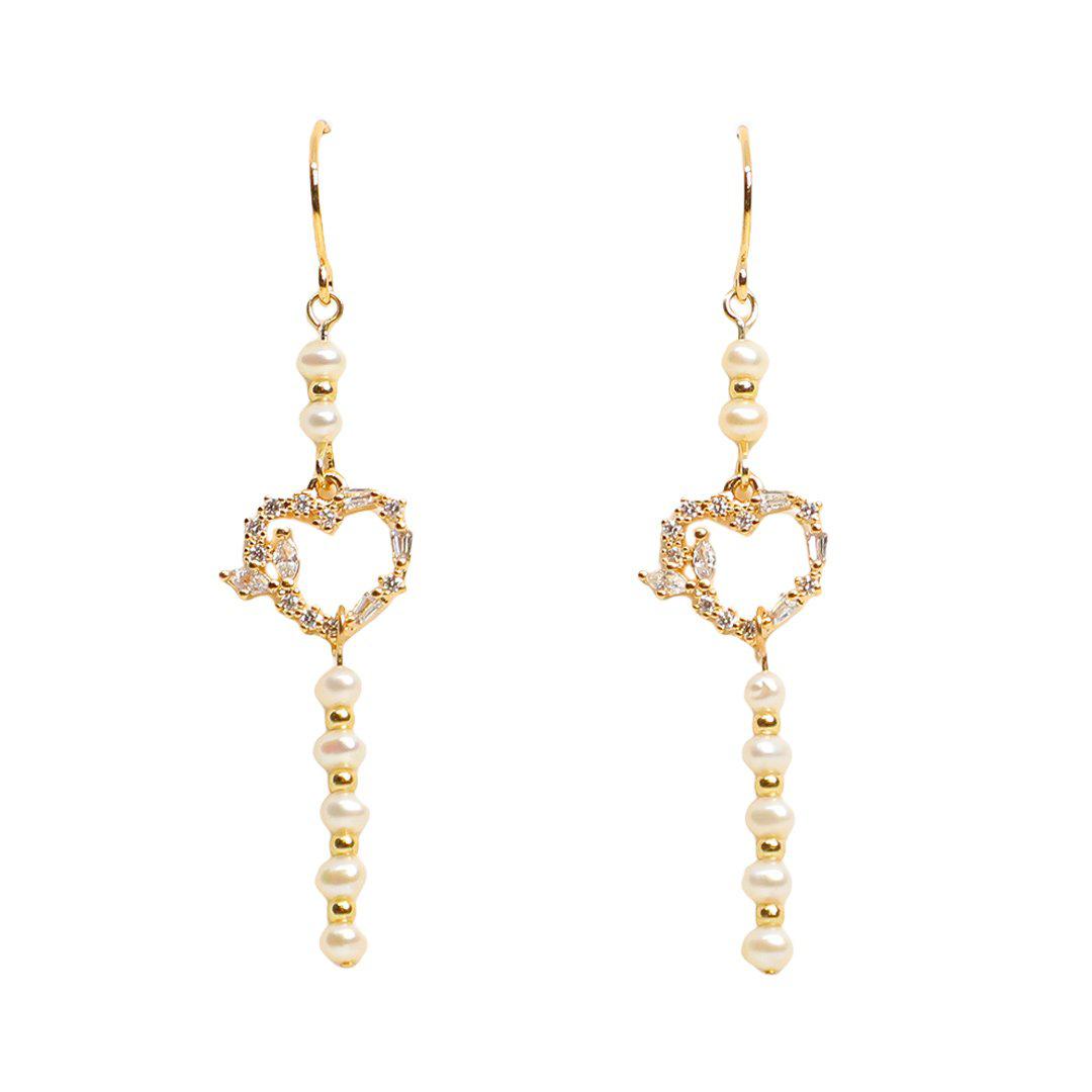 Pearl Holic Earrings