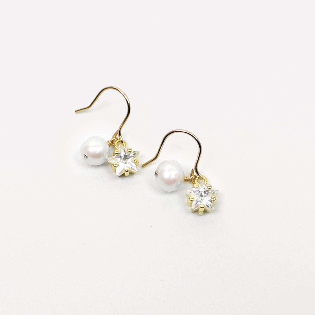 Dainty Star Earring-Adorn Earring-La Meno