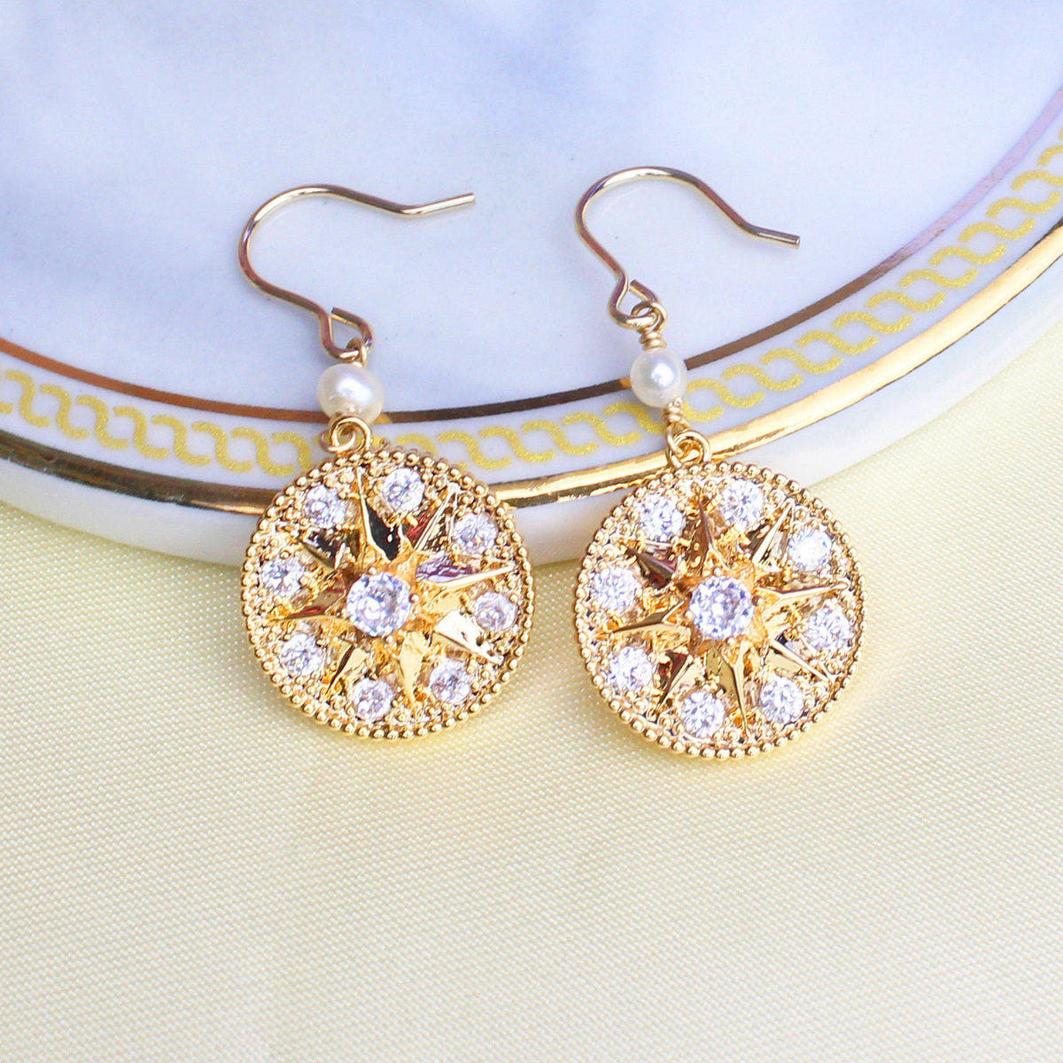 Golden Coin Earring-Adorn Earring-La Meno