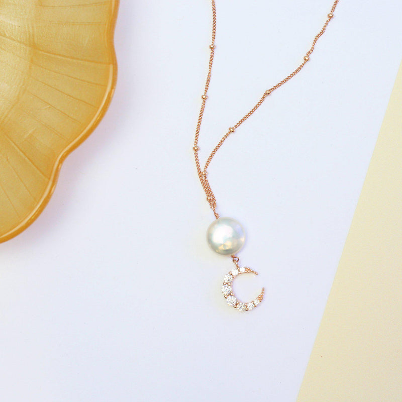 Long Pearl Moon-Adorn Necklace-La Meno