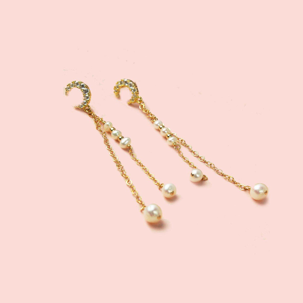 Pearl on Moon Earring-Adorn Earring-La Meno