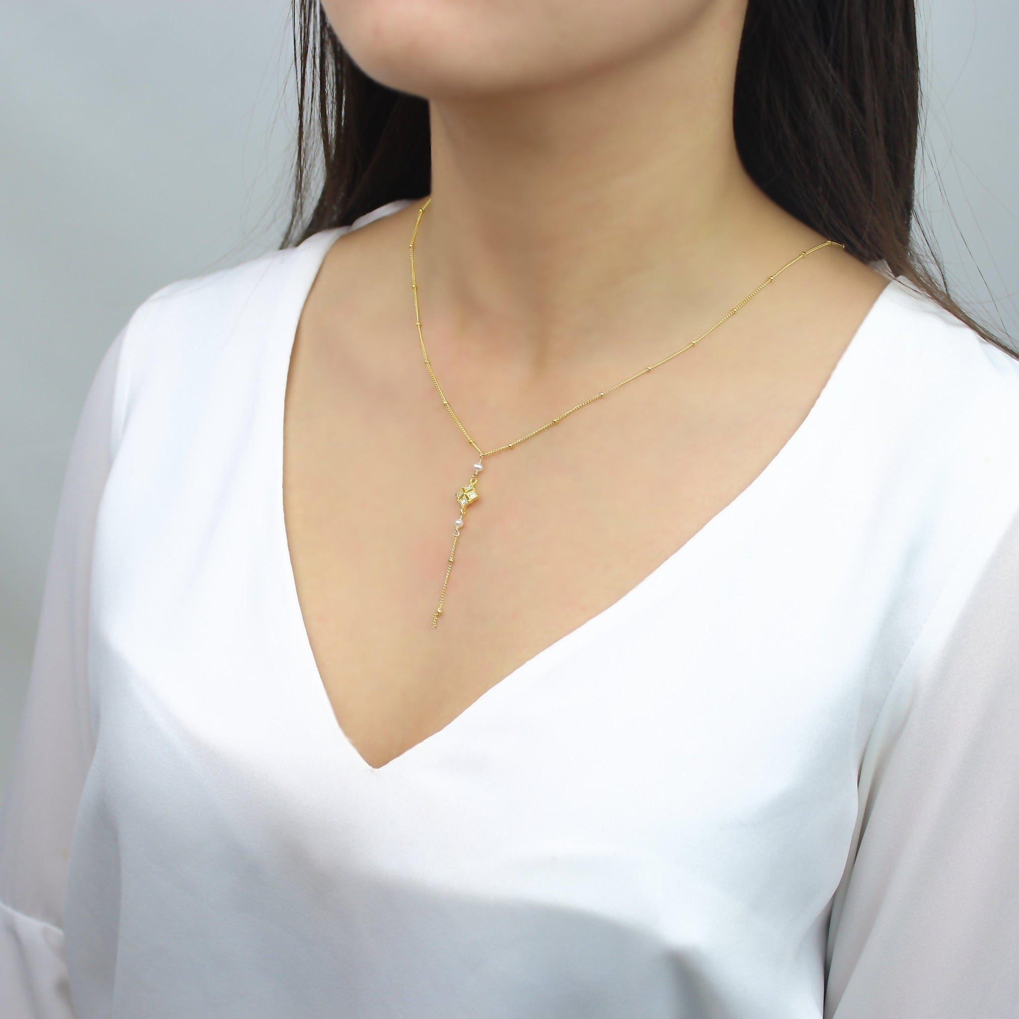 Y Shape Necklace: Charm-Adorn Necklace-La Meno