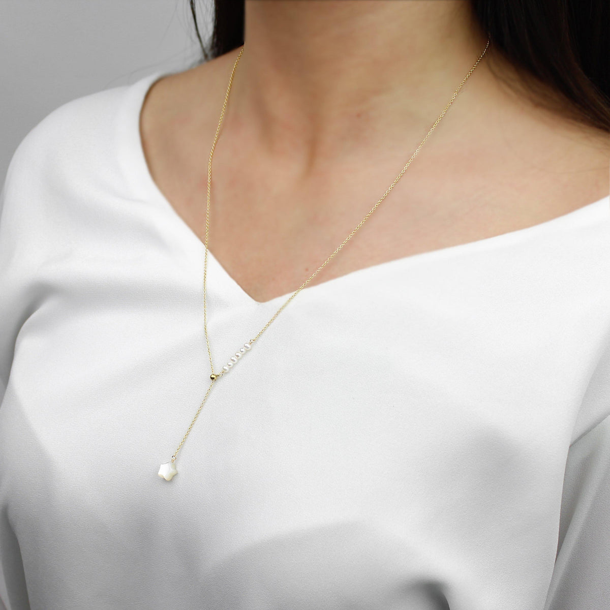 Y Shape Necklace: Mother of Pearl Star-Adorn Necklace-La Meno